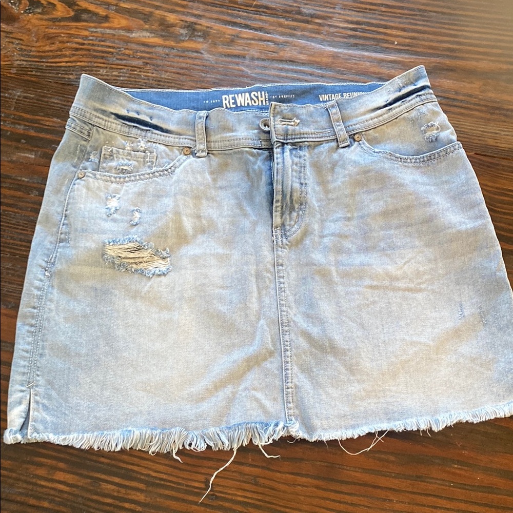 Rewash Women's Frayed Hem Denim Skirt - Light Blue size 15/32 juniors distressed